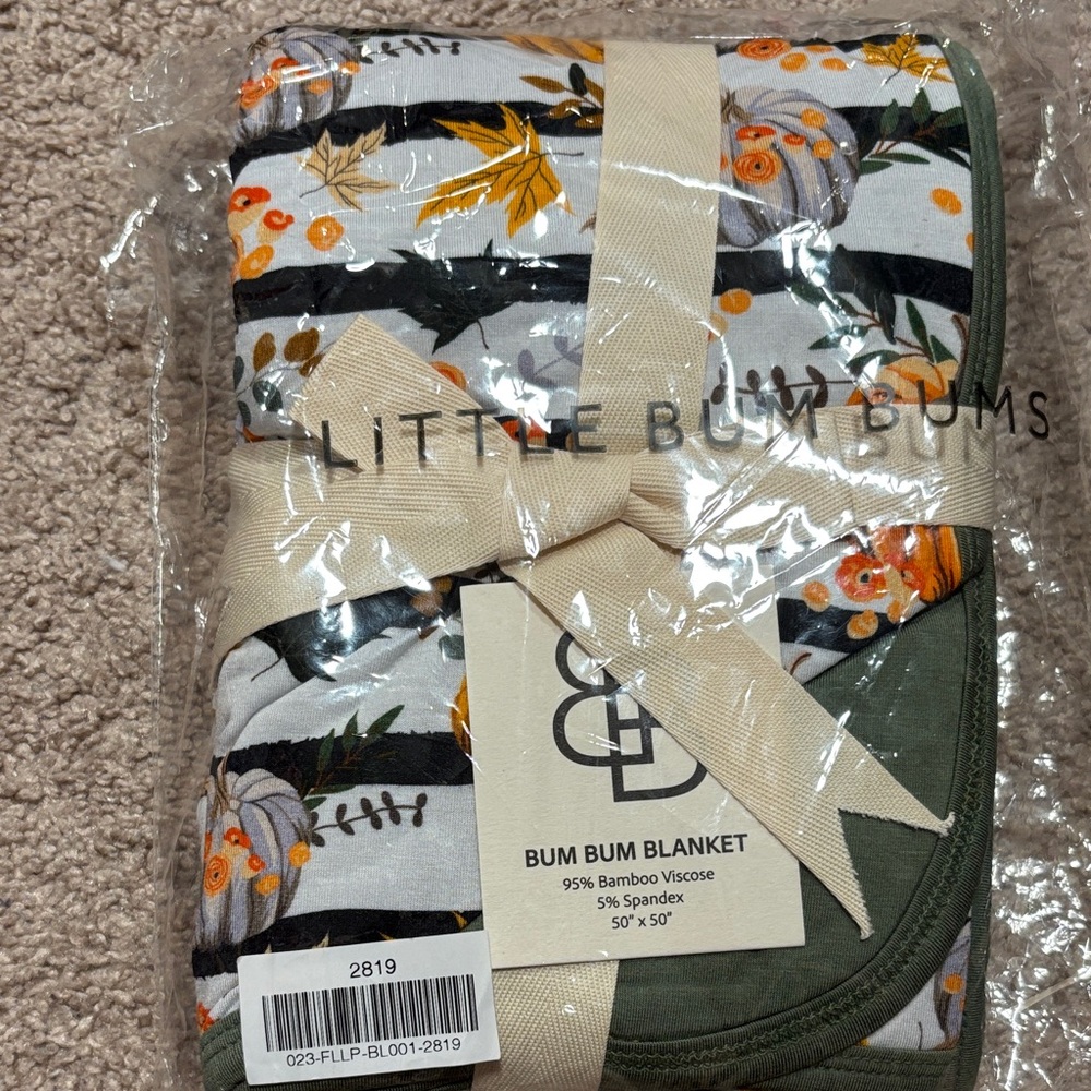 NWT Pumpkin Bum Bum Blanket